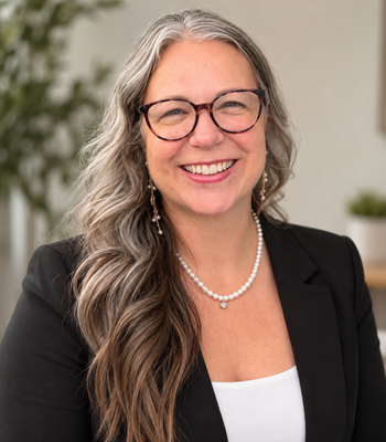Portrait of Amy Gale REALTOR&reg;.