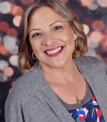 Portrait of Christine Selzler, REALTOR®.